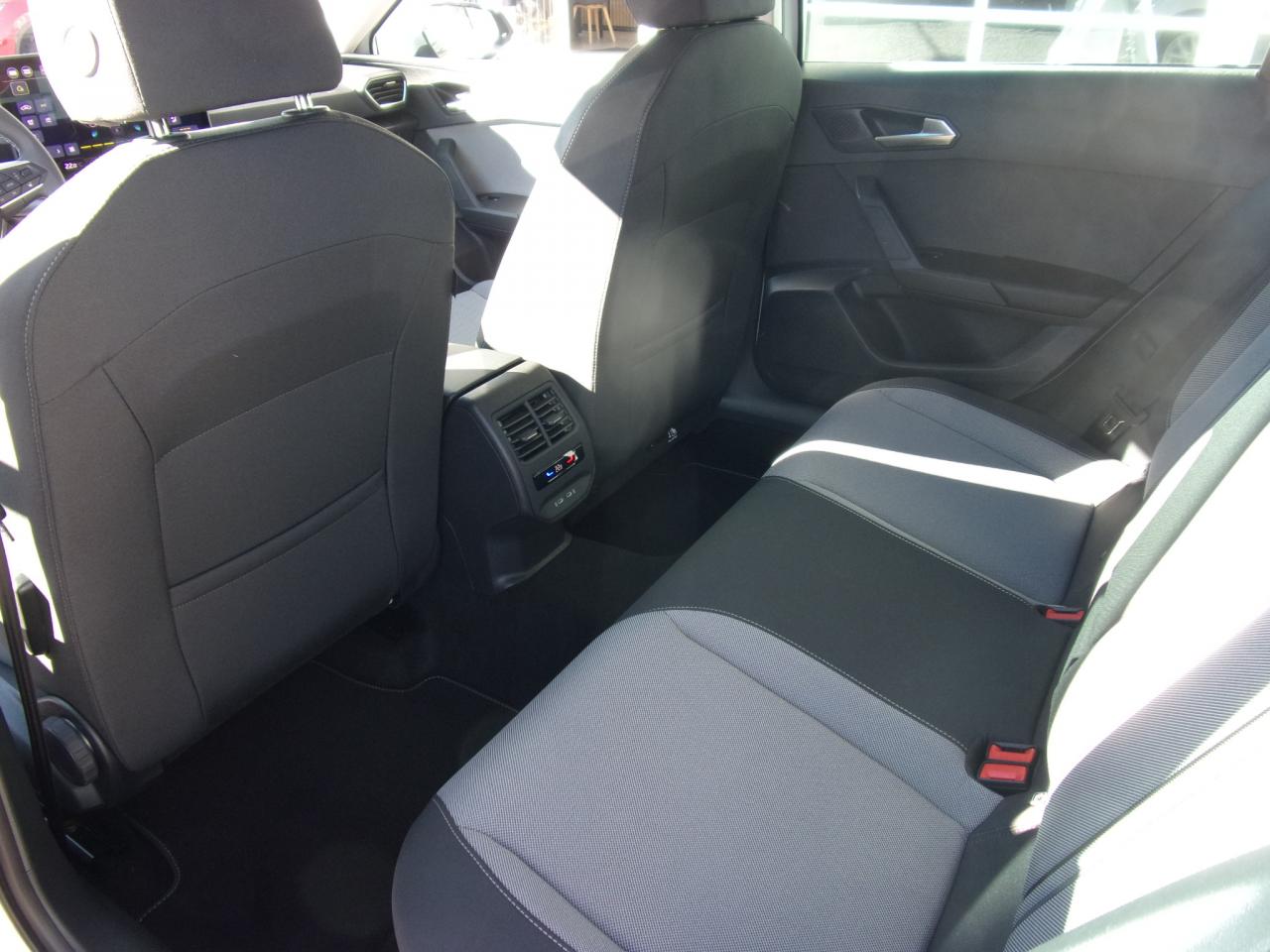 Seat LEON SPORTSTOURER ROAD EDITION 1.5 TSI, CO2-Klasse: D, NAVI SHZ Bildbeschreibung: Seat LEON SPORTSTOURER ROAD EDITION 1.5 TSI, CO2-Klasse: D, NAVI SHZ