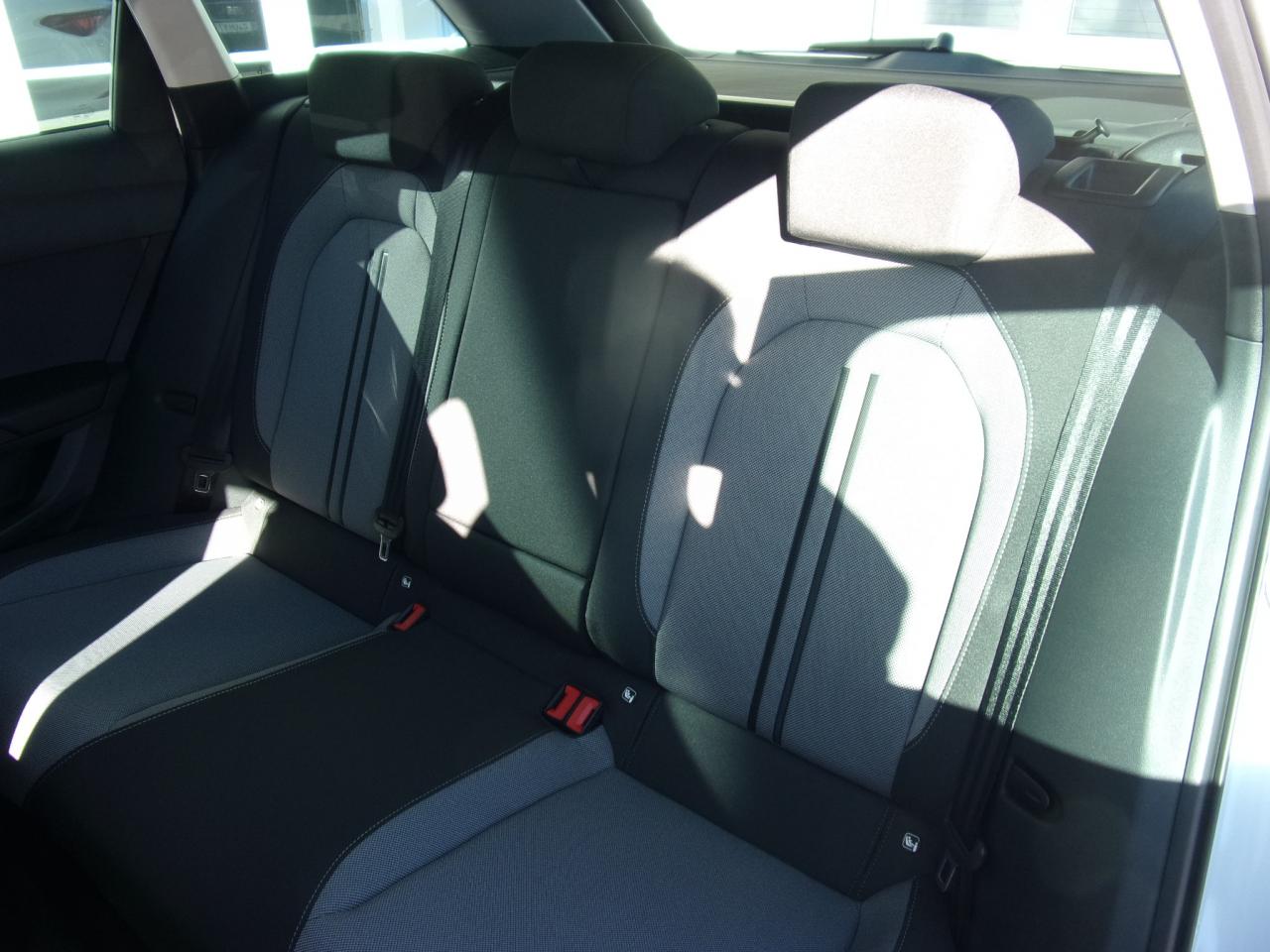 Seat LEON SPORTSTOURER ROAD EDITION 1.5 TSI, CO2-Klasse: D, NAVI SHZ Bildbeschreibung: Seat LEON SPORTSTOURER ROAD EDITION 1.5 TSI, CO2-Klasse: D, NAVI SHZ