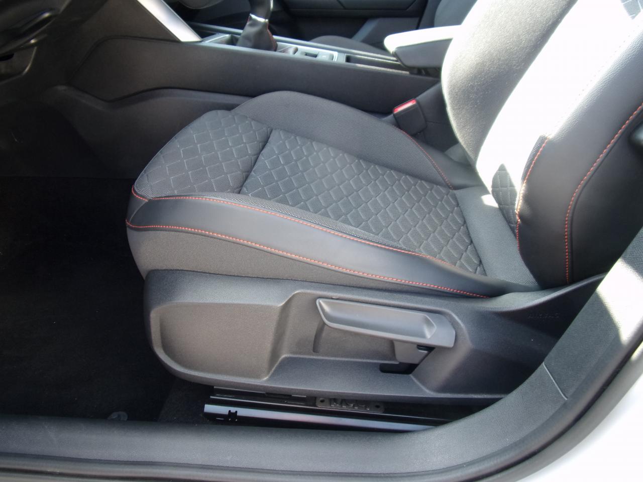 Seat LEON SPORTSTOURER FR 1.5 TSI ACT GAR.-03/2027* Bildbeschreibung: Seat LEON SPORTSTOURER FR 1.5 TSI ACT GAR.-03/2027*