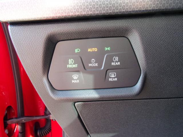 Seat LEON SPORTSTOURER STYLE 1.5 TSI ACT AHK DAB+ SHZ Bildbeschreibung: Seat LEON SPORTSTOURER STYLE 1.5 TSI ACT AHK DAB+ SHZ