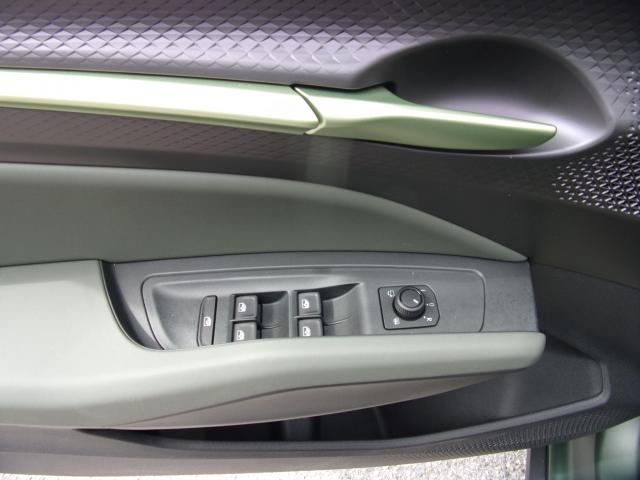 Cupra RAVAL VZ EDITION EXTREME 166 KW 52 KWH, CO2-Klasse: A, NAVI TOP-VIEW-KAMERA 5 JAHRE GARANTIE ODER MAX. 150.000 KM Bildbeschreibung: Cupra RAVAL VZ EDITION EXTREME 166 KW 52 KWH, CO2-Klasse: A, NAVI TOP-VIEW-KAMERA 5 JAHRE GARANTIE ODER MAX. 150.000 KM