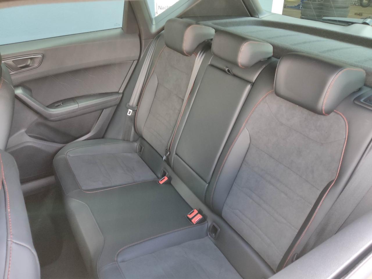 Seat ATECA FR BLACK EDITION 1.5 TSI, CO2-Klasse: E, NAVI AHZV SITZH. Bildbeschreibung: Seat ATECA FR BLACK EDITION 1.5 TSI, CO2-Klasse: E, NAVI AHZV SITZH.