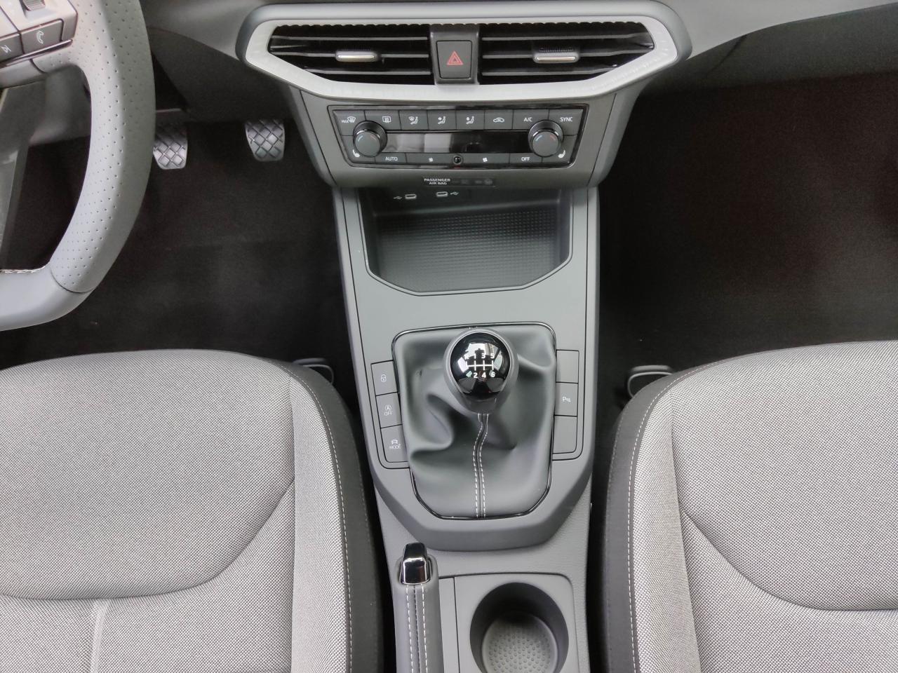 Seat IBIZA FR 1.0 TSI, CO2-Klasse: D, NAVI SITZHEIZ. EINPARKH. DAB+ Bildbeschreibung: Seat IBIZA FR 1.0 TSI, CO2-Klasse: D, NAVI SITZHEIZ. EINPARKH. DAB+