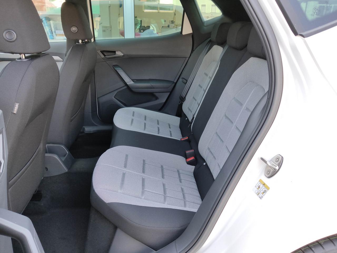 Seat IBIZA FR 1.0 TSI, CO2-Klasse: D, NAVI SITZHEIZ. EINPARKH. DAB+ Bildbeschreibung: Seat IBIZA FR 1.0 TSI, CO2-Klasse: D, NAVI SITZHEIZ. EINPARKH. DAB+