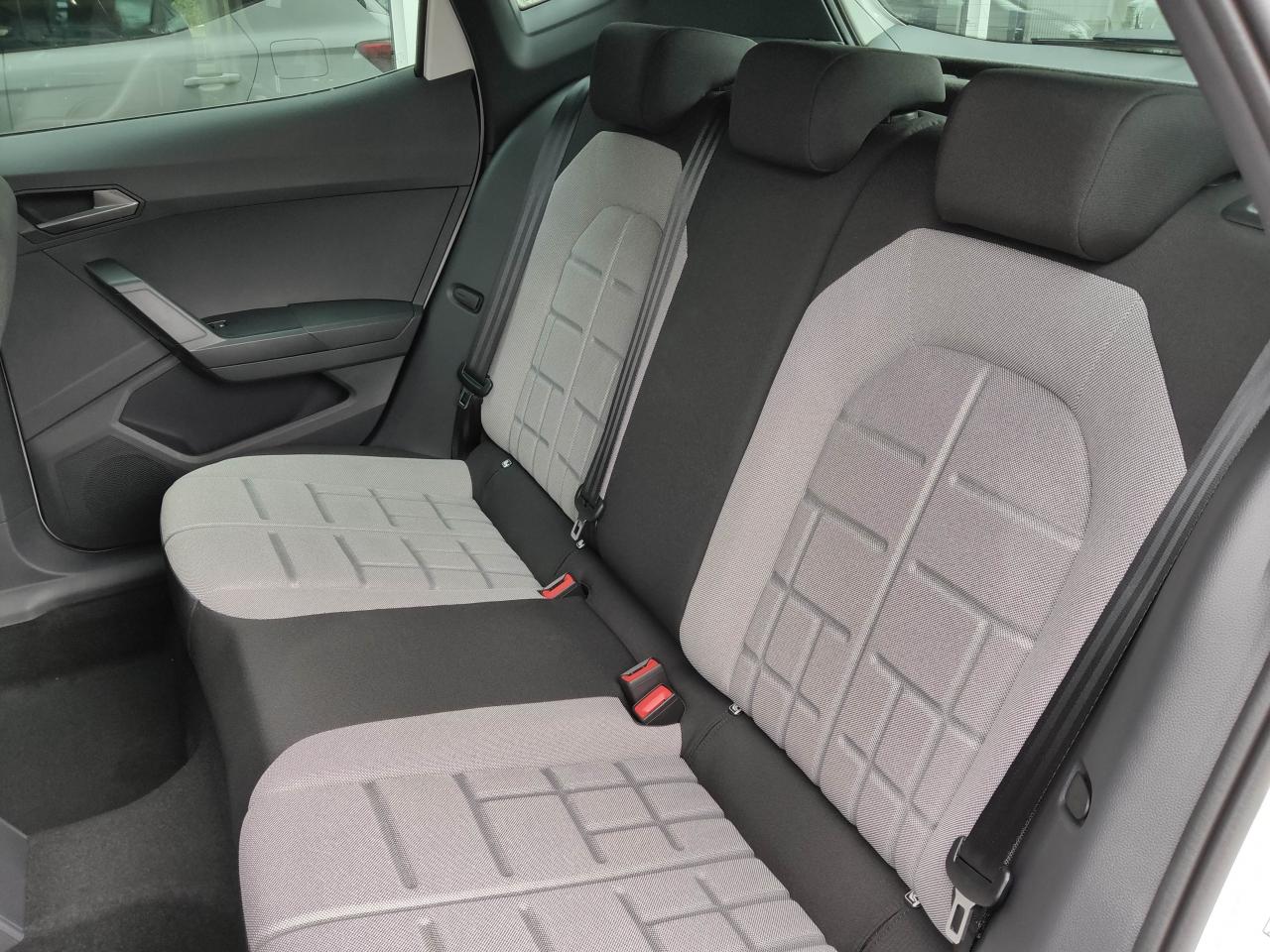 Seat ARONA FR 1.0 TSI, CO2-Klasse: D, NAVI SITZHEIZ. AHZV-VORBER. Bildbeschreibung: Seat ARONA FR 1.0 TSI, CO2-Klasse: D, NAVI SITZHEIZ. AHZV-VORBER.