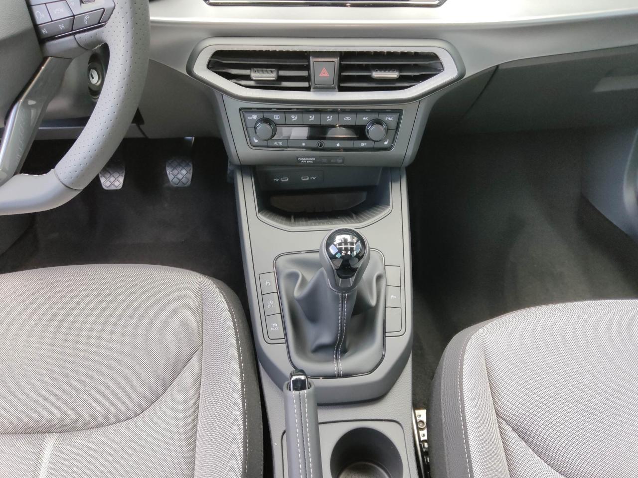 Seat ARONA FR 1.0 TSI, CO2-Klasse: D, NAVI SITZH. AHZV-VORBER. Bildbeschreibung: Seat ARONA FR 1.0 TSI, CO2-Klasse: D, NAVI SITZH. AHZV-VORBER.