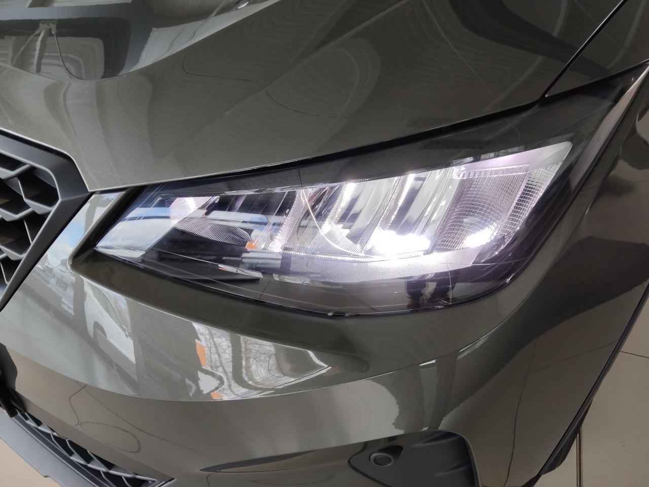 Seat ARONA ROAD EDITION 1.0 TSI AHZV-VORBER. SITZHEI. Bildbeschreibung: Seat ARONA ROAD EDITION 1.0 TSI AHZV-VORBER. SITZHEI.