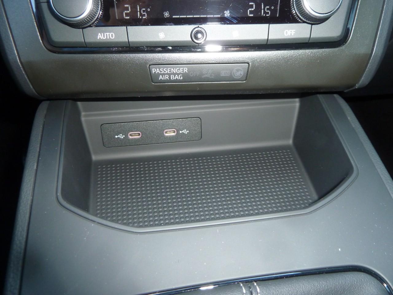 Seat IBIZA STYLE 1.0 TSI VIRTUAL-COCKPIT FULL-LINK Bildbeschreibung: Seat IBIZA STYLE 1.0 TSI VIRTUAL-COCKPIT FULL-LINK