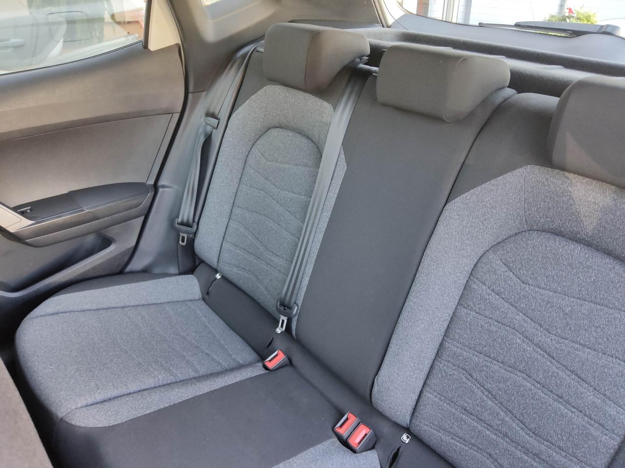 Seat ARONA XPERIENCE 1.0 TSI AHK TEMPOMAT NAVI SITZH. Bildbeschreibung: Seat ARONA XPERIENCE 1.0 TSI AHK TEMPOMAT NAVI SITZH.