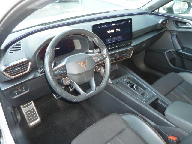 Cupra LEON SPORTSTOURER CUP VZ 2.0 TSI DSG 4DRIVE AHZV Bildbeschreibung: Cupra LEON SPORTSTOURER CUP VZ 2.0 TSI DSG 4DRIVE AHZV