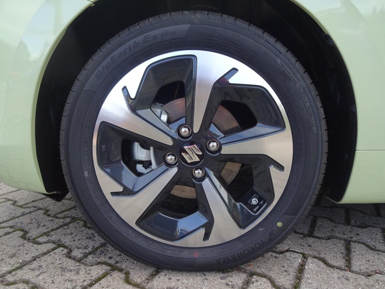 Suzuki SWIFT 1.2 DUALJET CVT COMFORT+, CO2-Klasse: C, AUTOMATIK NAVI Bildbeschreibung: Suzuki SWIFT 1.2 DUALJET CVT COMFORT+, CO2-Klasse: C, AUTOMATIK NAVI