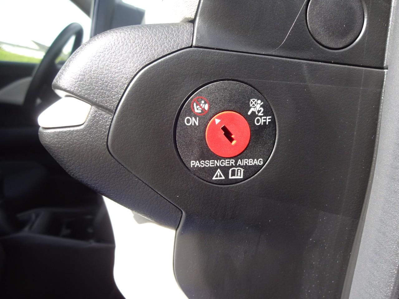 Suzuki SWIFT 1.2 DUALJET CLUB, CO2-Klasse: C, NAVI DAB+ EINPARKH. FSE Bildbeschreibung: Suzuki SWIFT 1.2 DUALJET CLUB, CO2-Klasse: C, NAVI DAB+ EINPARKH. FSE