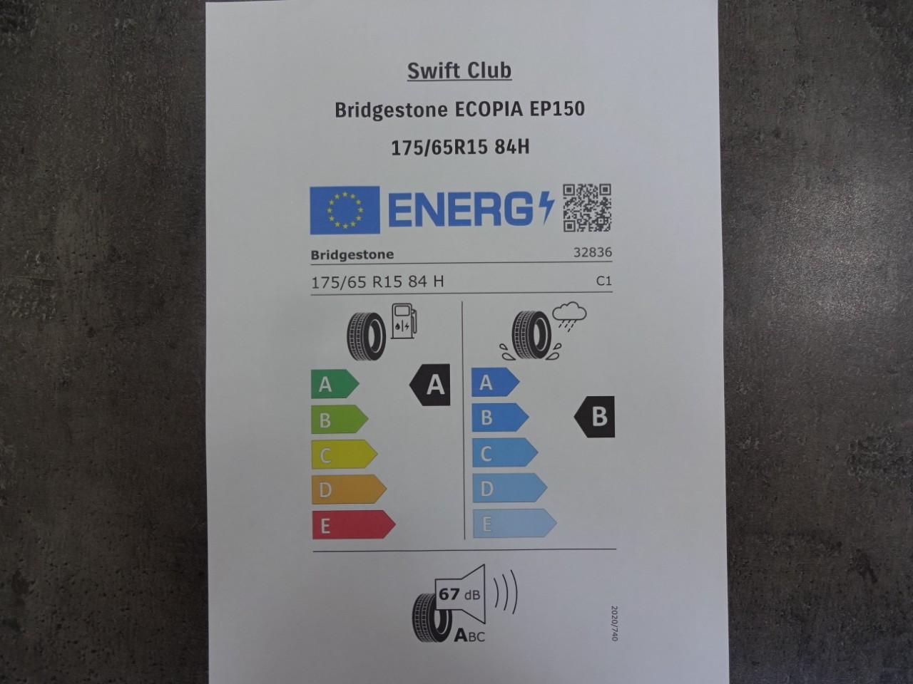 Suzuki SWIFT 1.2 DUALJET CLUB, CO2-Klasse: C, NAVI DAB+ EINPARKH. FSE Bildbeschreibung: Suzuki SWIFT 1.2 DUALJET CLUB, CO2-Klasse: C, NAVI DAB+ EINPARKH. FSE