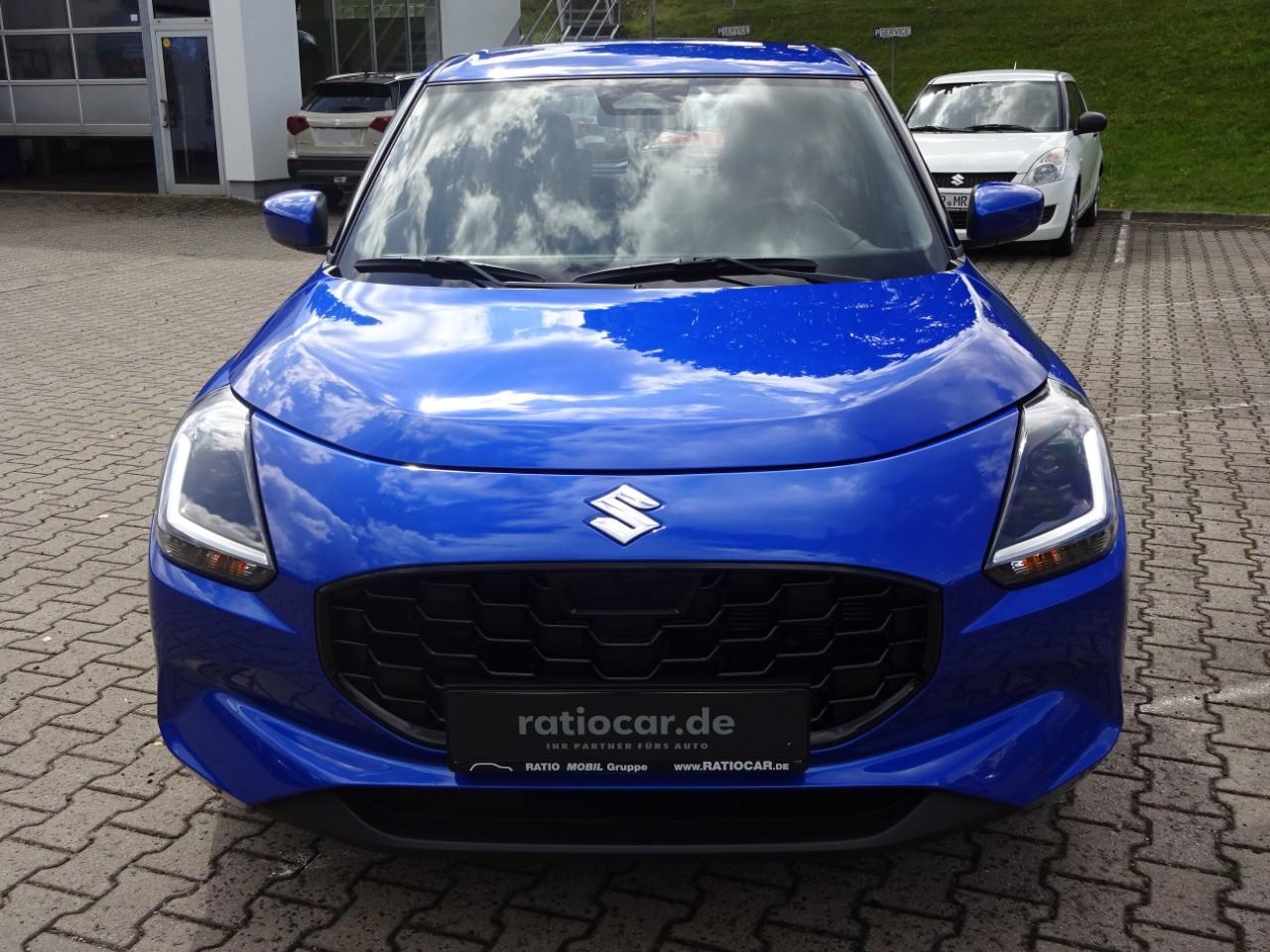 Suzuki SWIFT 1.2 DUALJET CLUB, CO2-Klasse: C, NAVI DAB+ EINPARKH. FSE Bildbeschreibung: Suzuki SWIFT 1.2 DUALJET CLUB, CO2-Klasse: C, NAVI DAB+ EINPARKH. FSE