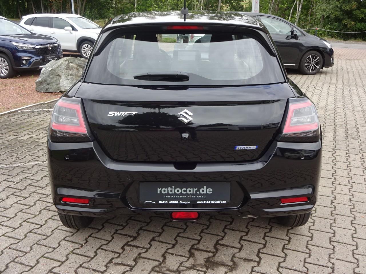 Suzuki SWIFT 1.2 DUALJET ALLGRIP CLUB, CO2-Klasse: C, NAVI EINPARKH. Bildbeschreibung: Suzuki SWIFT 1.2 DUALJET ALLGRIP CLUB, CO2-Klasse: C, NAVI EINPARKH.