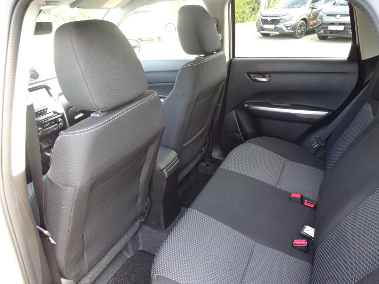 Suzuki VITARA 1.4 BOOSTERJET ALLGRIP AT COMFORT, CO2-Klasse: E, NAVI Bildbeschreibung: Suzuki VITARA 1.4 BOOSTERJET ALLGRIP AT COMFORT, CO2-Klasse: E, NAVI