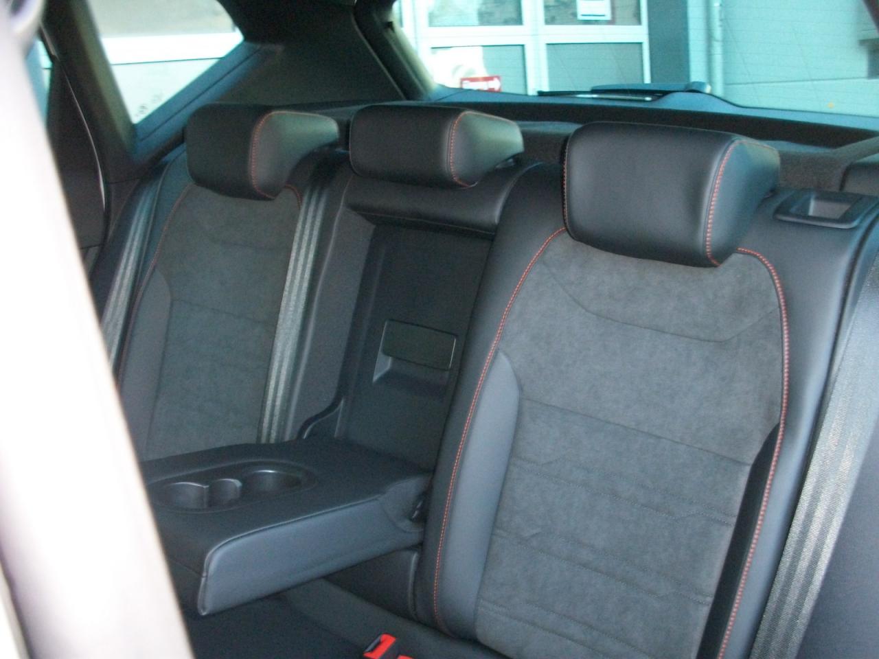 Seat ATECA FR BLACK EDITION 1.5 TSI, CO2-Klasse: E, NAVI AHZV Bildbeschreibung: Seat ATECA FR BLACK EDITION 1.5 TSI, CO2-Klasse: E, NAVI AHZV