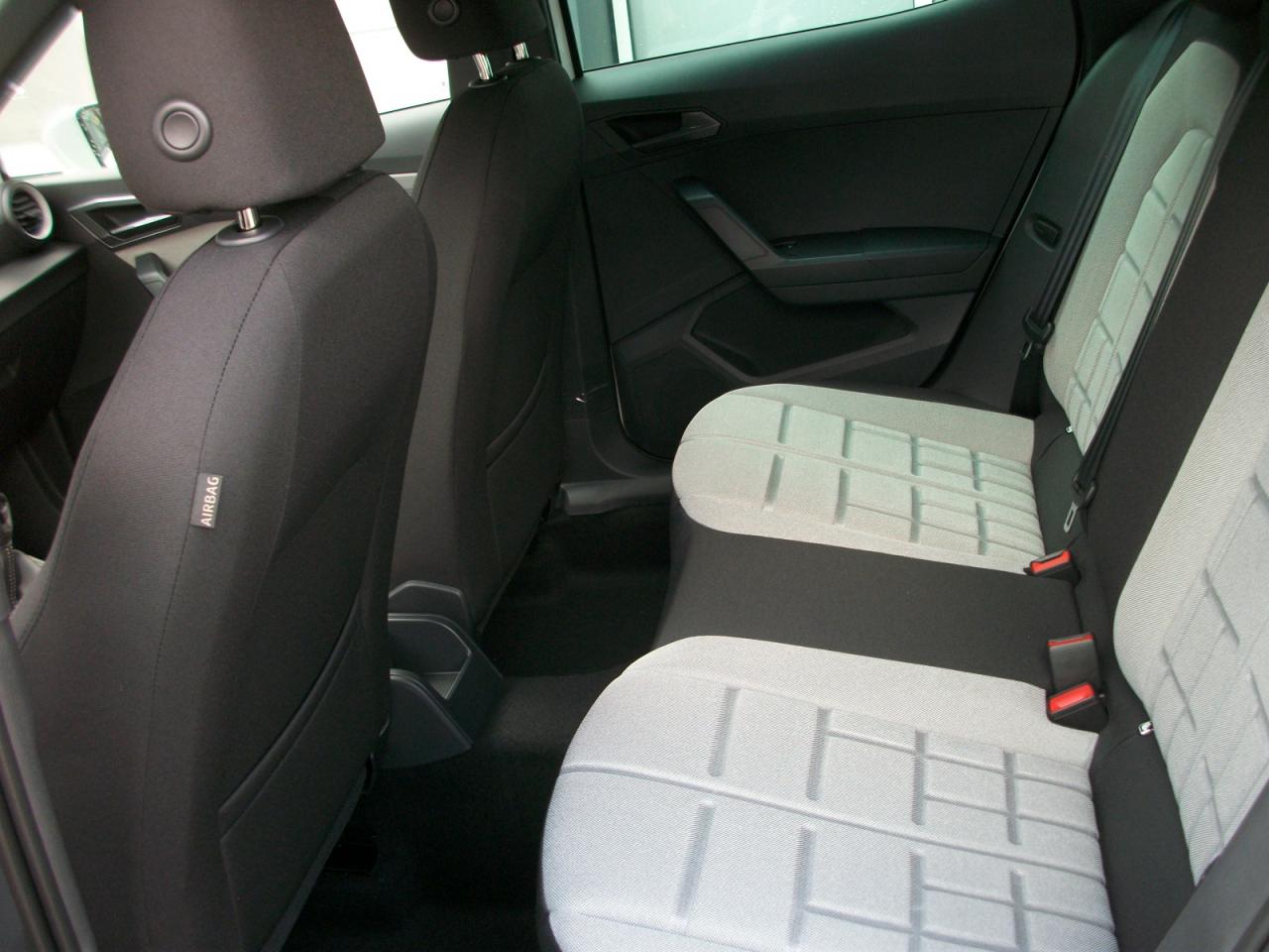 Seat ARONA FR 1.0 TSI, CO2-Klasse: D, NAVI SITZHEIZUNG AHZV-VORBER. Bildbeschreibung: Seat ARONA FR 1.0 TSI, CO2-Klasse: D, NAVI SITZHEIZUNG AHZV-VORBER.