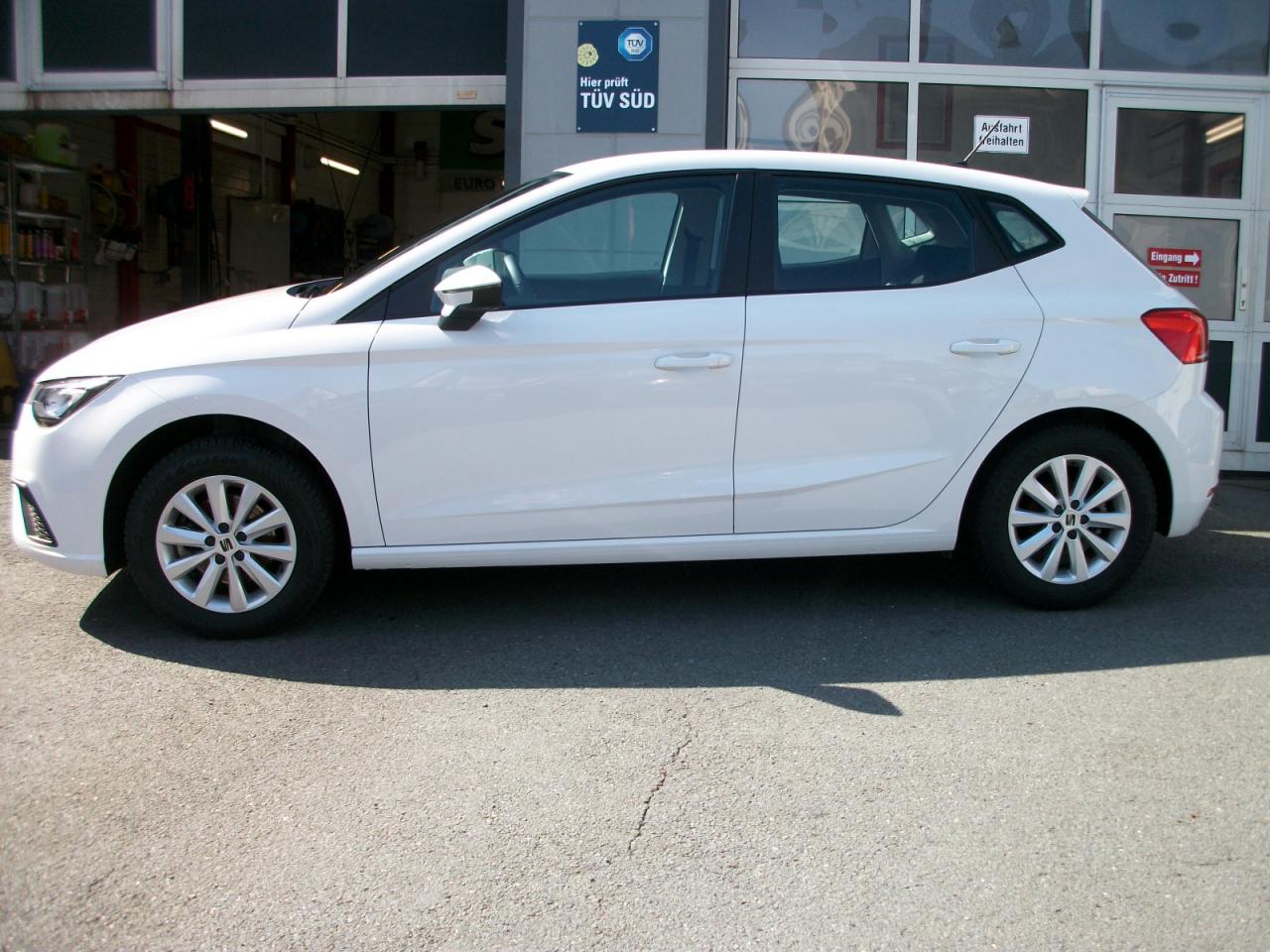 Seat IBIZA STYLE EDITION 1.0 TSI DSG GANZJAHRESREIFEN Bildbeschreibung: Seat IBIZA STYLE EDITION 1.0 TSI DSG GANZJAHRESREIFEN