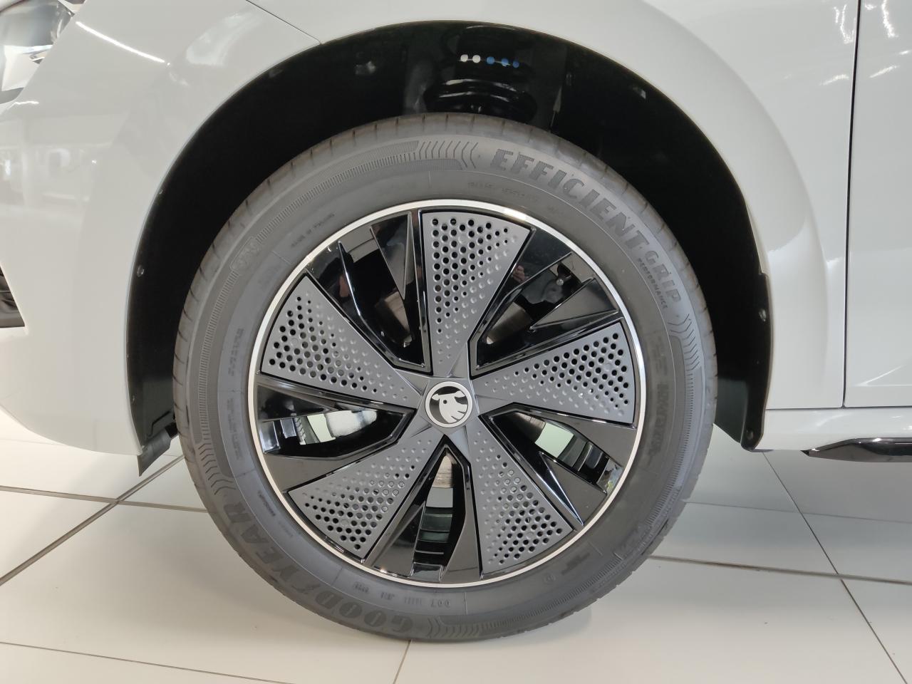 Skoda KAMIQ MONTE CARLO 1.5 TSI DSG, CO2-Klasse: D, MATRIX-LED PANO-D. Bildbeschreibung: Skoda KAMIQ MONTE CARLO 1.5 TSI DSG, CO2-Klasse: D, MATRIX-LED PANO-D.