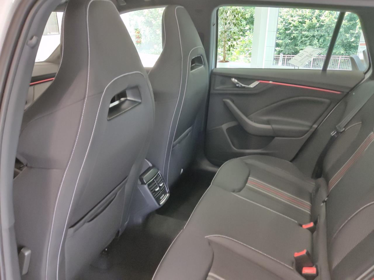Skoda KAMIQ MONTE CARLO 1.5 TSI DSG, CO2-Klasse: D, MATRIX-LED PANO-D. Bildbeschreibung: Skoda KAMIQ MONTE CARLO 1.5 TSI DSG, CO2-Klasse: D, MATRIX-LED PANO-D.