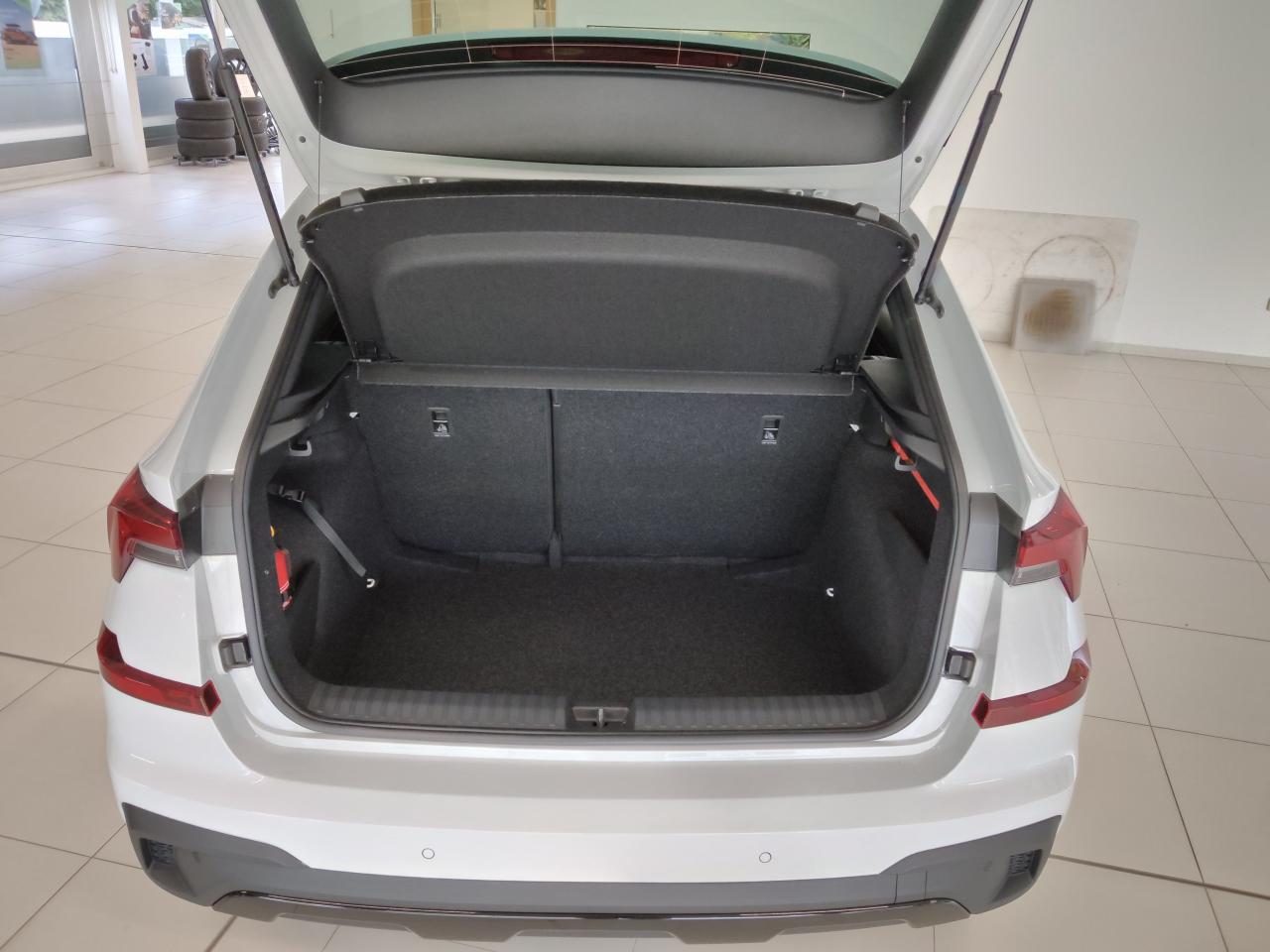 Skoda KAMIQ MONTE CARLO 1.5 TSI DSG, CO2-Klasse: D, MATRIX-LED PANO-D. Bildbeschreibung: Skoda KAMIQ MONTE CARLO 1.5 TSI DSG, CO2-Klasse: D, MATRIX-LED PANO-D.