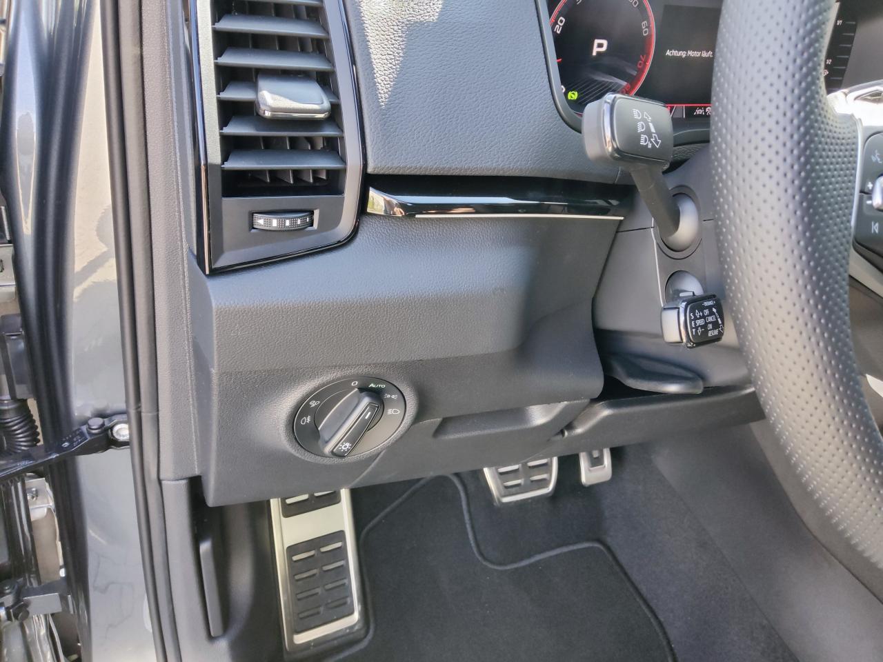 Skoda KAROQ SPORTLINE 1.5 TSI DSG, CO2-Klasse: E, MATRIX-LED SCHIEBED. Bildbeschreibung: Skoda KAROQ SPORTLINE 1.5 TSI DSG, CO2-Klasse: E, MATRIX-LED SCHIEBED.