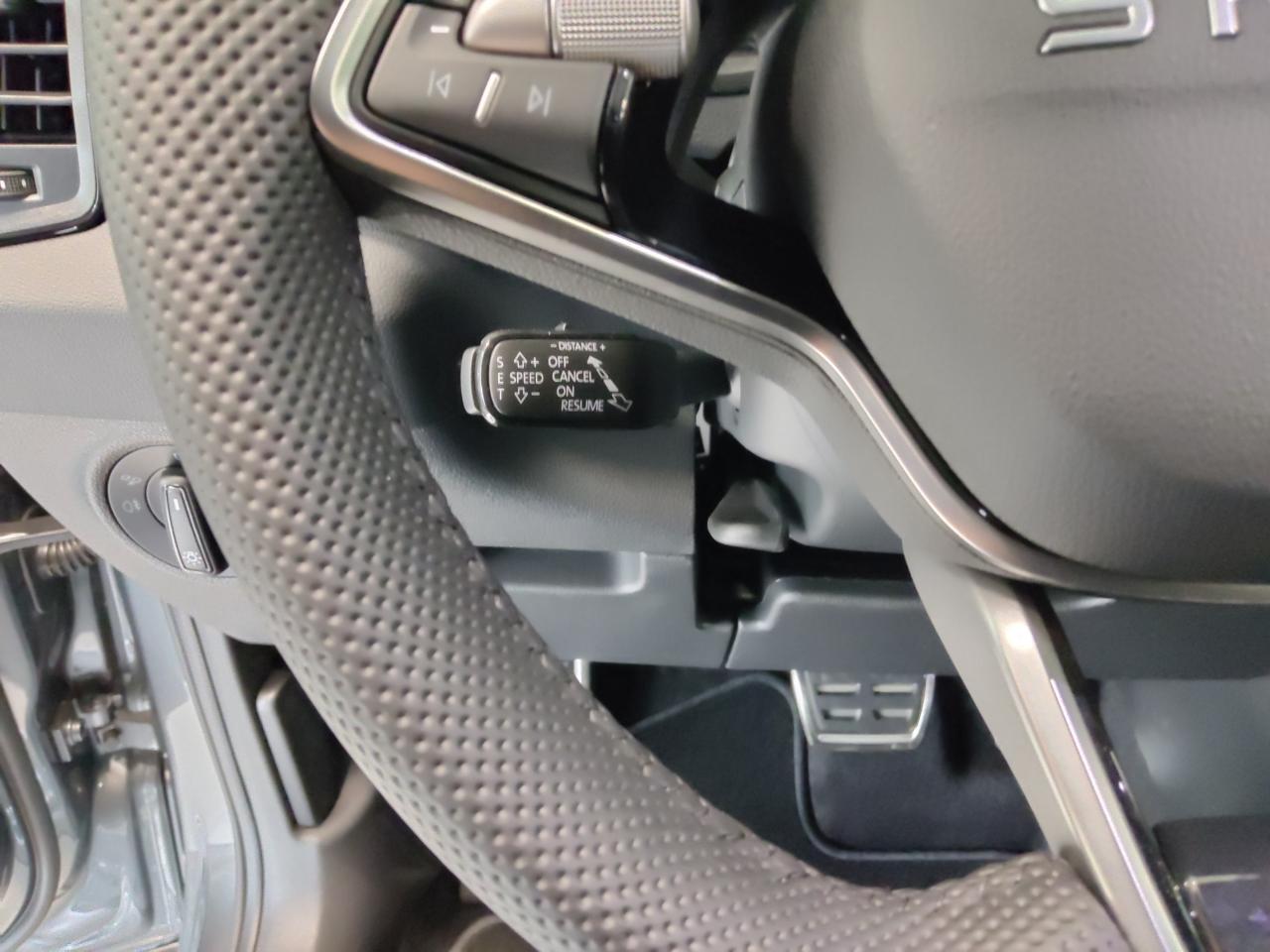 Skoda KAROQ SPORTLINE 1.5 TSI DSG, CO2-Klasse: E, MATRIX-LED SCHIEBED. Bildbeschreibung: Skoda KAROQ SPORTLINE 1.5 TSI DSG, CO2-Klasse: E, MATRIX-LED SCHIEBED.