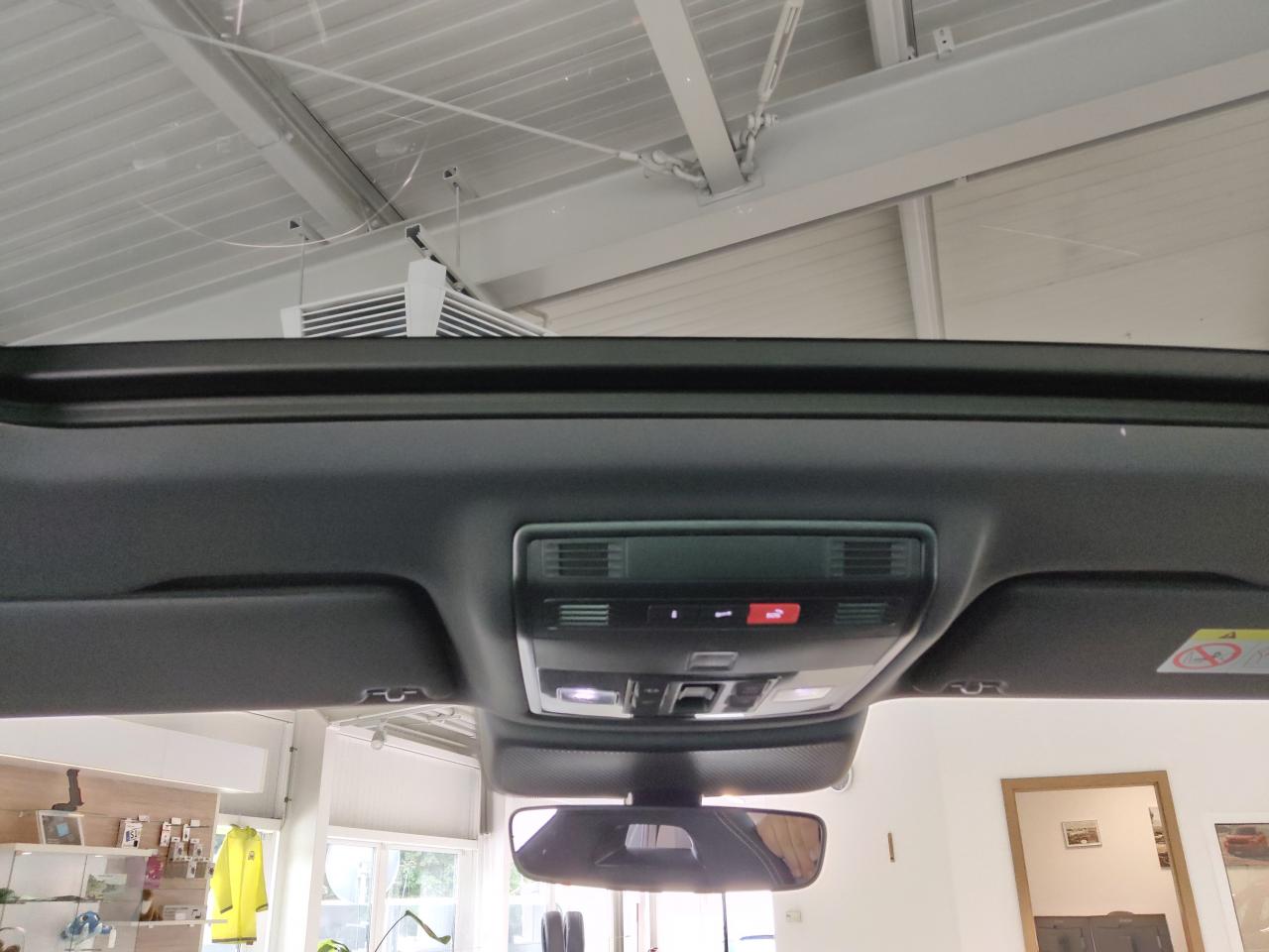 Skoda KAROQ SPORTLINE 1.5 TSI DSG, CO2-Klasse: E, MATRIX-LED SCHIEBED. Bildbeschreibung: Skoda KAROQ SPORTLINE 1.5 TSI DSG, CO2-Klasse: E, MATRIX-LED SCHIEBED.