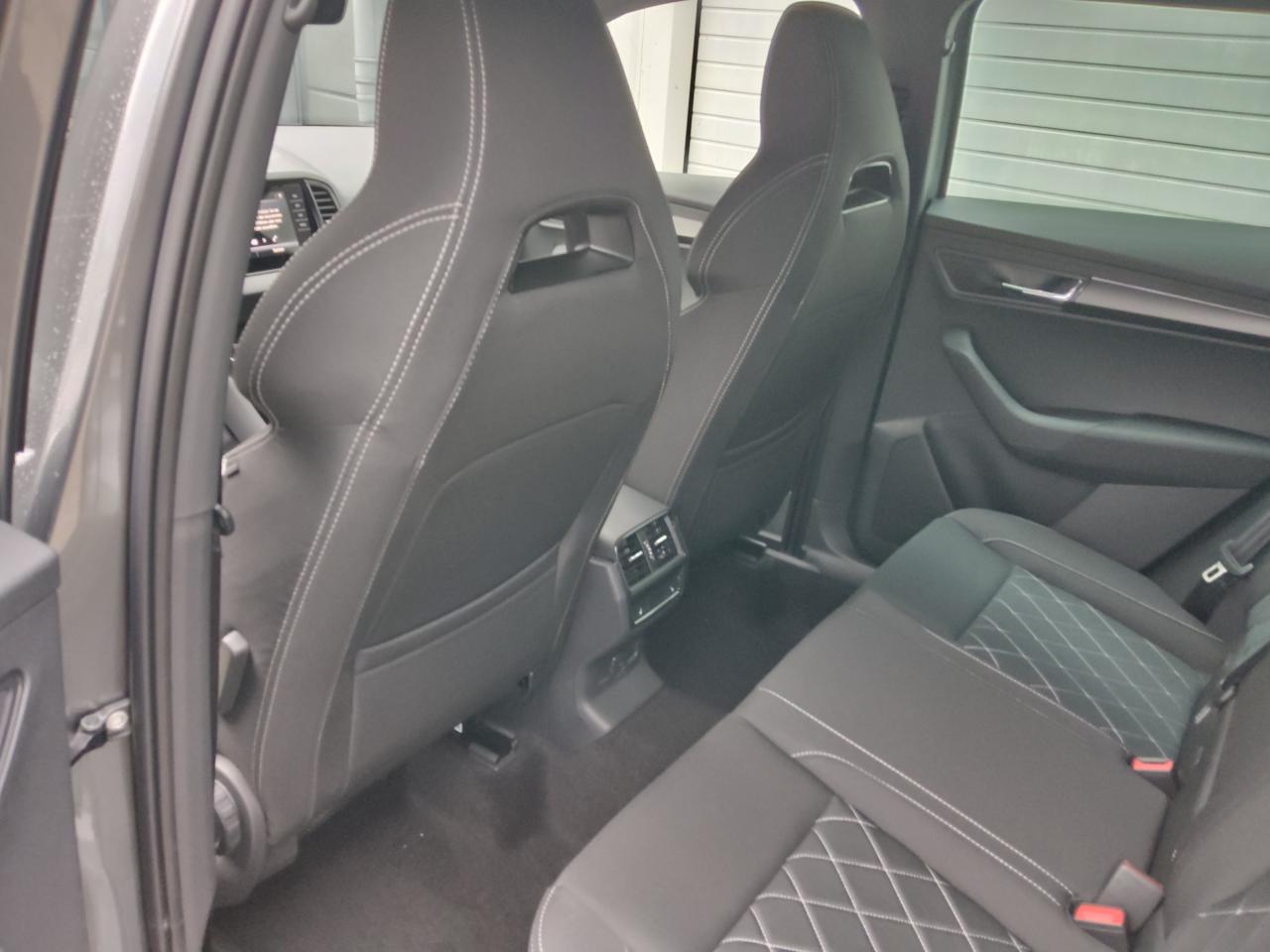 Skoda KAROQ SPORTLINE 1.5 TSI DSG, CO2-Klasse: E, MATRIX-LED SCHIEBED. Bildbeschreibung: Skoda KAROQ SPORTLINE 1.5 TSI DSG, CO2-Klasse: E, MATRIX-LED SCHIEBED.