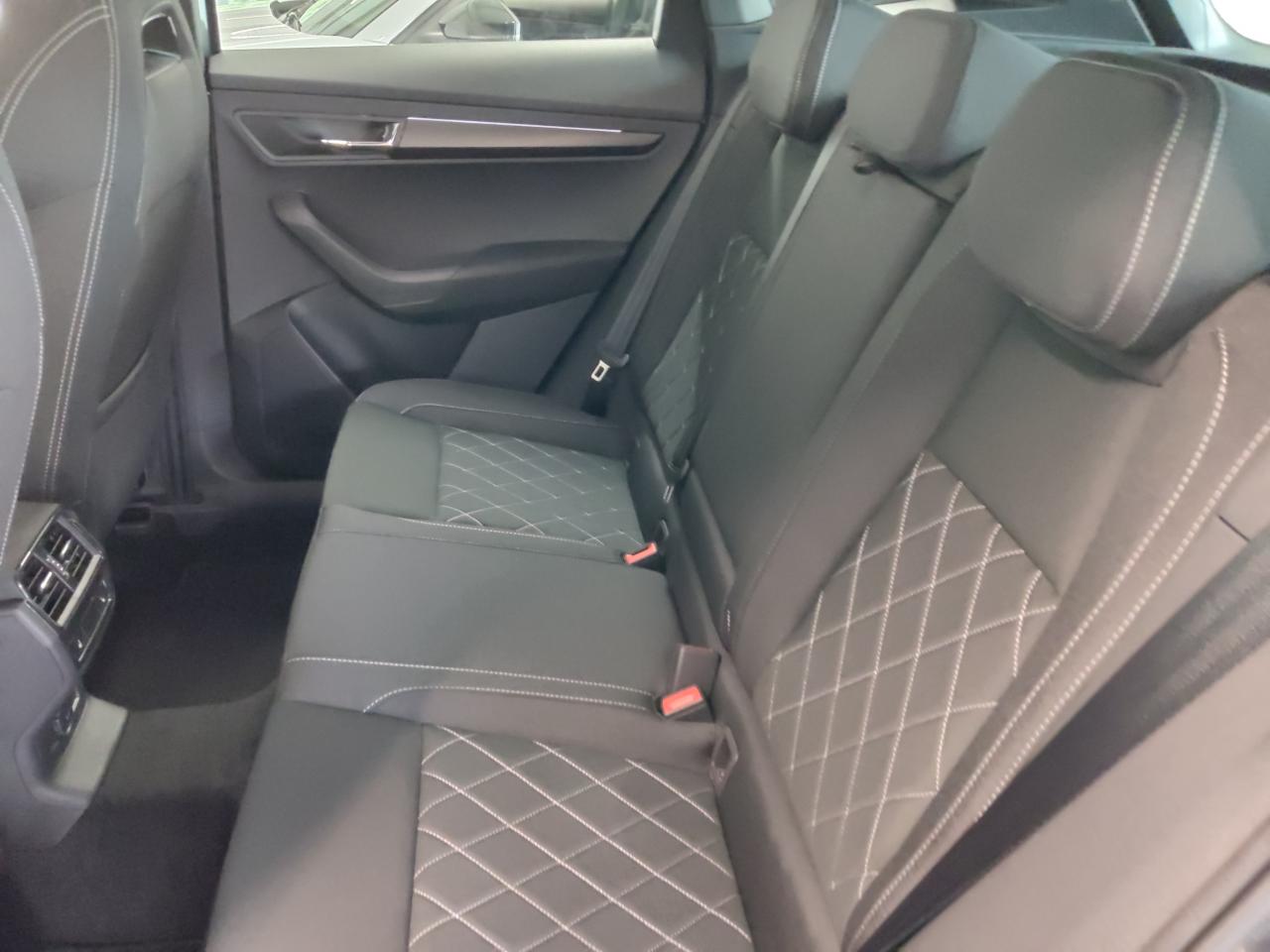 Skoda KAROQ SPORTLINE 1.5 TSI DSG, CO2-Klasse: E, MATRIX-LED SCHIEBED. Bildbeschreibung: Skoda KAROQ SPORTLINE 1.5 TSI DSG, CO2-Klasse: E, MATRIX-LED SCHIEBED.