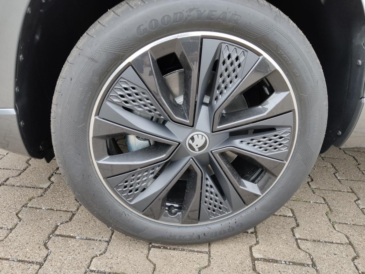 Skoda KAROQ SPORTLINE 1.5 TSI DSG, CO2-Klasse: E, PANOR.-D. MATRIX-LED Bildbeschreibung: Skoda KAROQ SPORTLINE 1.5 TSI DSG, CO2-Klasse: E, PANOR.-D. MATRIX-LED