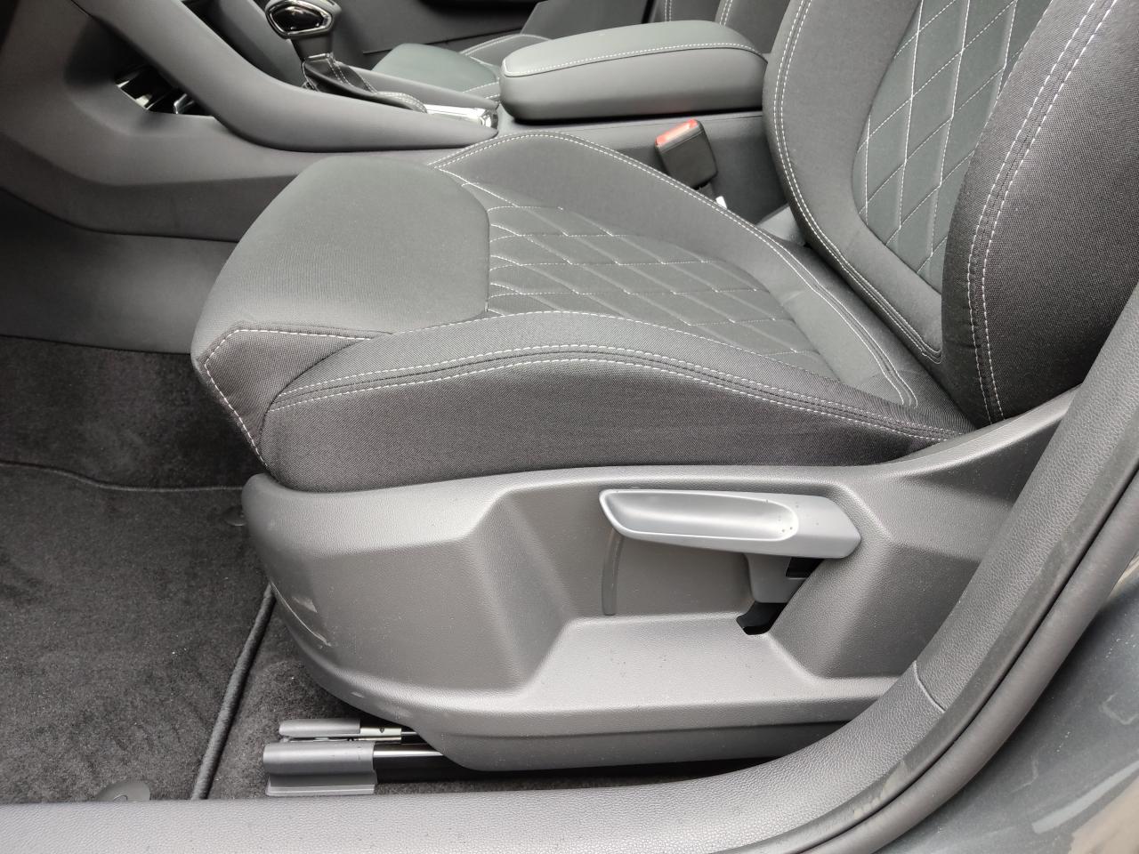Skoda KAROQ SPORTLINE 1.5 TSI DSG, CO2-Klasse: E, PANOR.-D. MATRIX-LED Bildbeschreibung: Skoda KAROQ SPORTLINE 1.5 TSI DSG, CO2-Klasse: E, PANOR.-D. MATRIX-LED