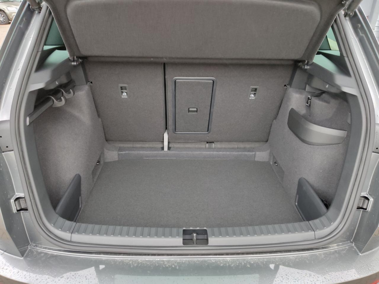 Skoda KAROQ SPORTLINE 1.5 TSI DSG, CO2-Klasse: E, PANOR.-D. MATRIX-LED Bildbeschreibung: Skoda KAROQ SPORTLINE 1.5 TSI DSG, CO2-Klasse: E, PANOR.-D. MATRIX-LED