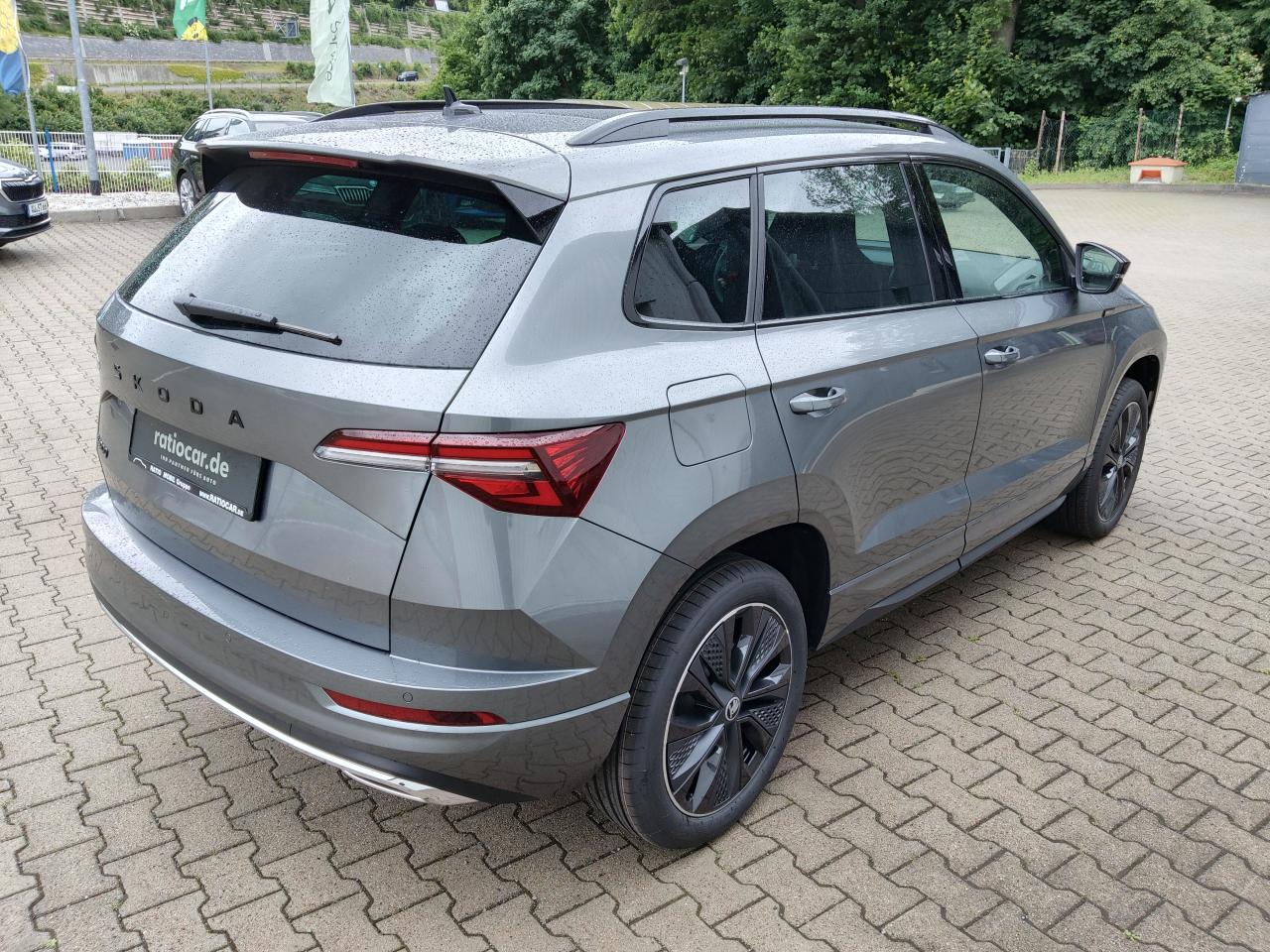 Skoda KAROQ SPORTLINE 1.5 TSI DSG, CO2-Klasse: E, PANOR.-D. MATRIX-LED Bildbeschreibung: Skoda KAROQ SPORTLINE 1.5 TSI DSG, CO2-Klasse: E, PANOR.-D. MATRIX-LED