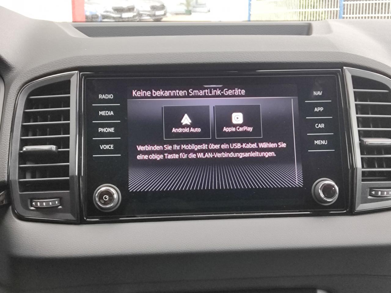 Skoda KAROQ SPORTLINE 2.0 TSI DSG 4X4, CO2-Klasse: F, AHZV MATRIX-LED Bildbeschreibung: Skoda KAROQ SPORTLINE 2.0 TSI DSG 4X4, CO2-Klasse: F, AHZV MATRIX-LED