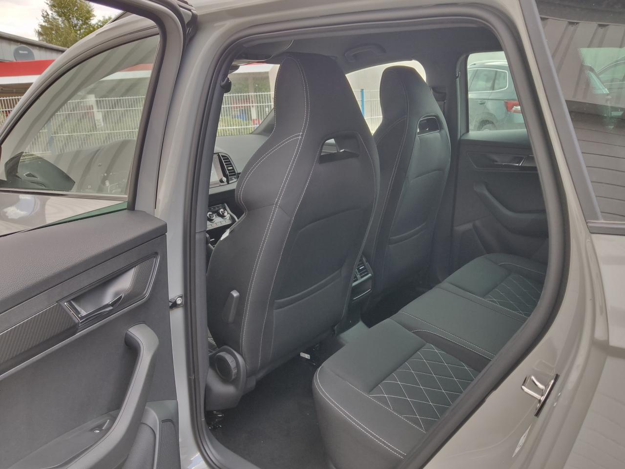 Skoda KAROQ SPORTLINE 2.0 TSI DSG 4X4, CO2-Klasse: F, AHZV MATRIX-LED Bildbeschreibung: Skoda KAROQ SPORTLINE 2.0 TSI DSG 4X4, CO2-Klasse: F, AHZV MATRIX-LED