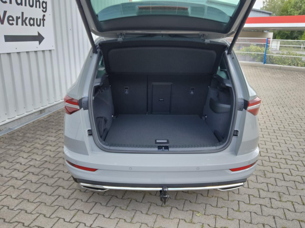 Skoda KAROQ SPORTLINE 2.0 TSI DSG 4X4, CO2-Klasse: F, AHZV MATRIX-LED Bildbeschreibung: Skoda KAROQ SPORTLINE 2.0 TSI DSG 4X4, CO2-Klasse: F, AHZV MATRIX-LED