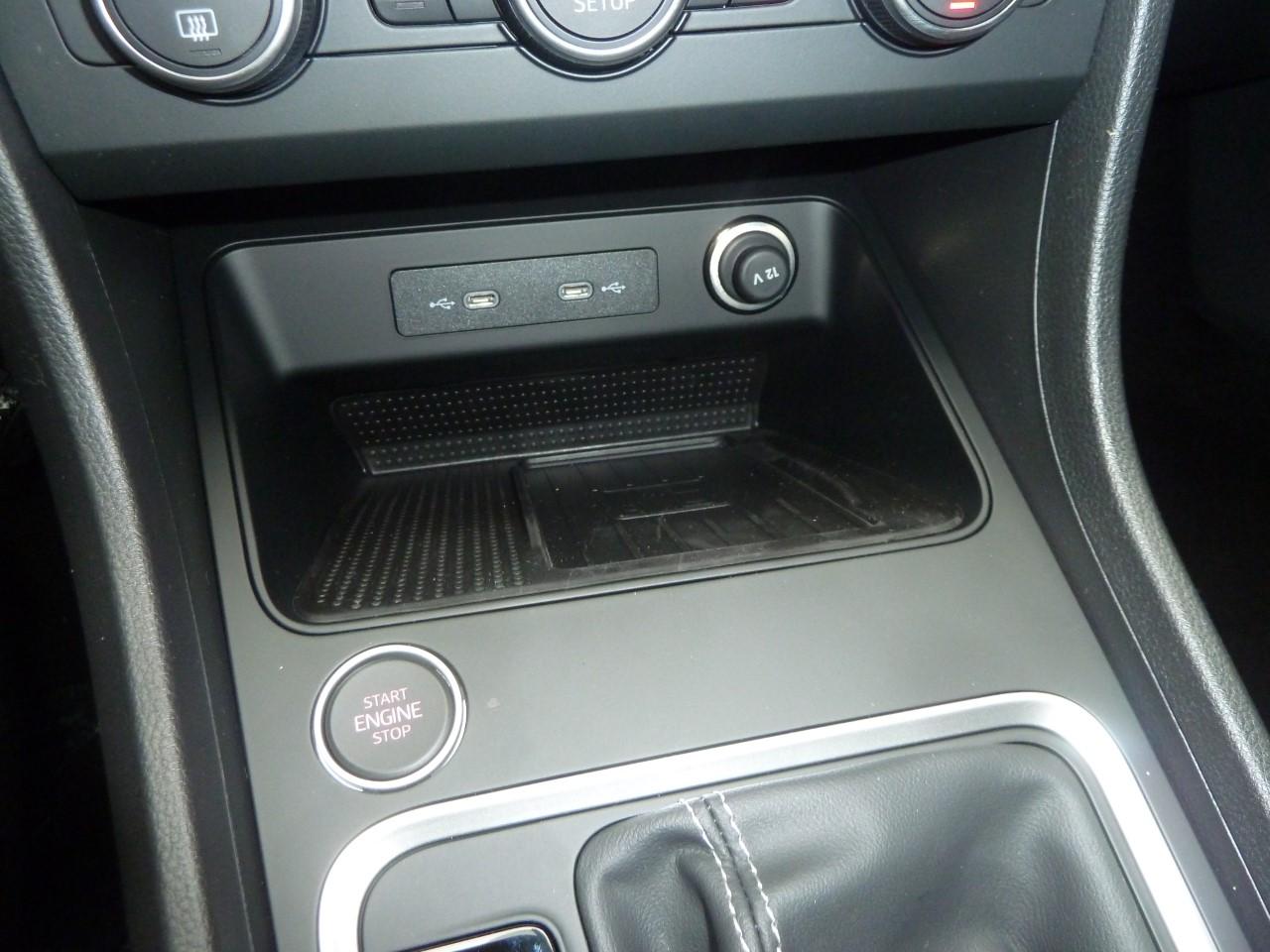 Seat ATECA STYLE EDITION 2.0 TDI DSG STANDHEIZUNG AHK Bildbeschreibung: Seat ATECA STYLE EDITION 2.0 TDI DSG STANDHEIZUNG AHK