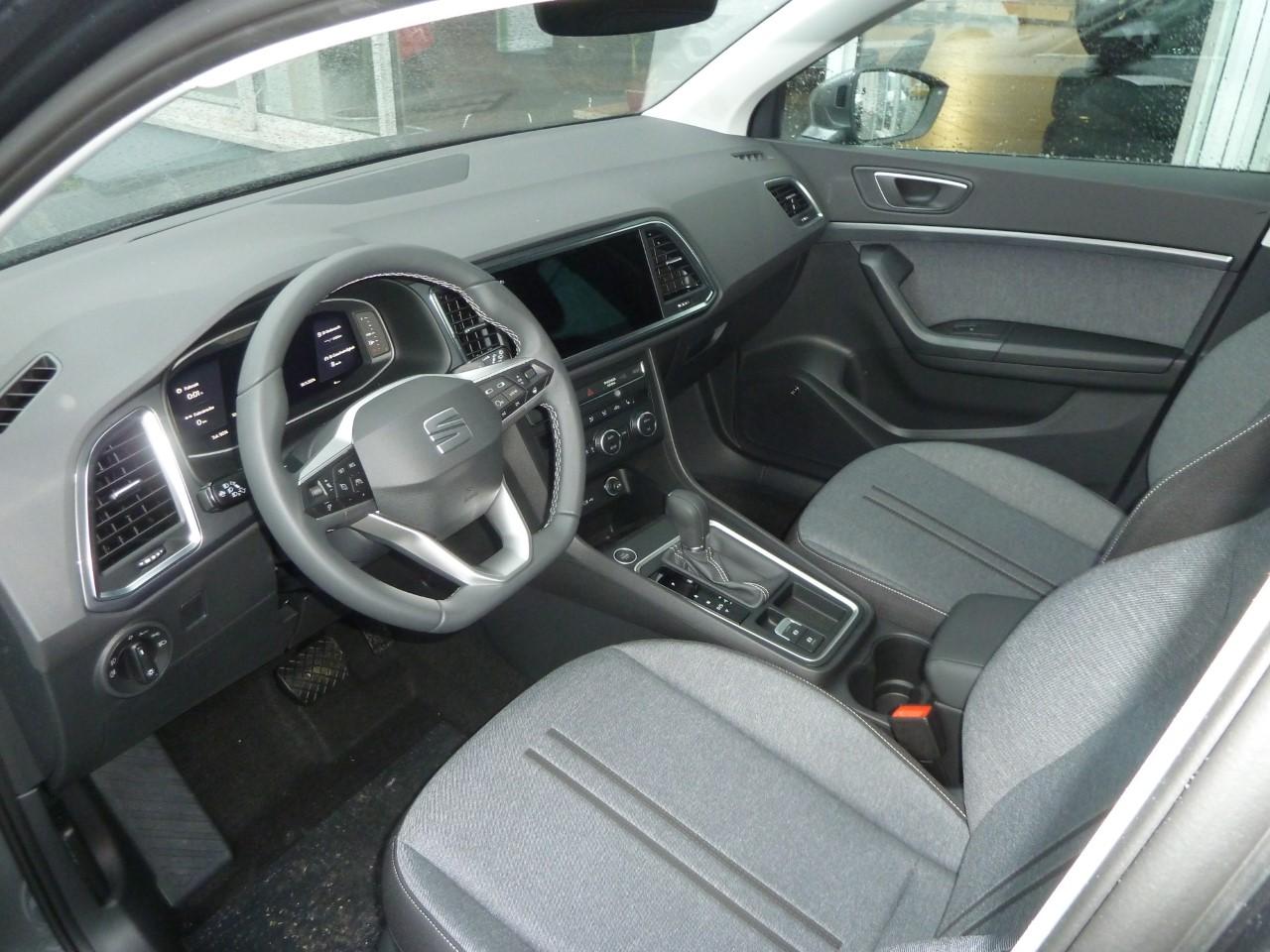 Seat ATECA STYLE EDITION 2.0 TDI DSG STANDHEIZUNG AHK Bildbeschreibung: Seat ATECA STYLE EDITION 2.0 TDI DSG STANDHEIZUNG AHK