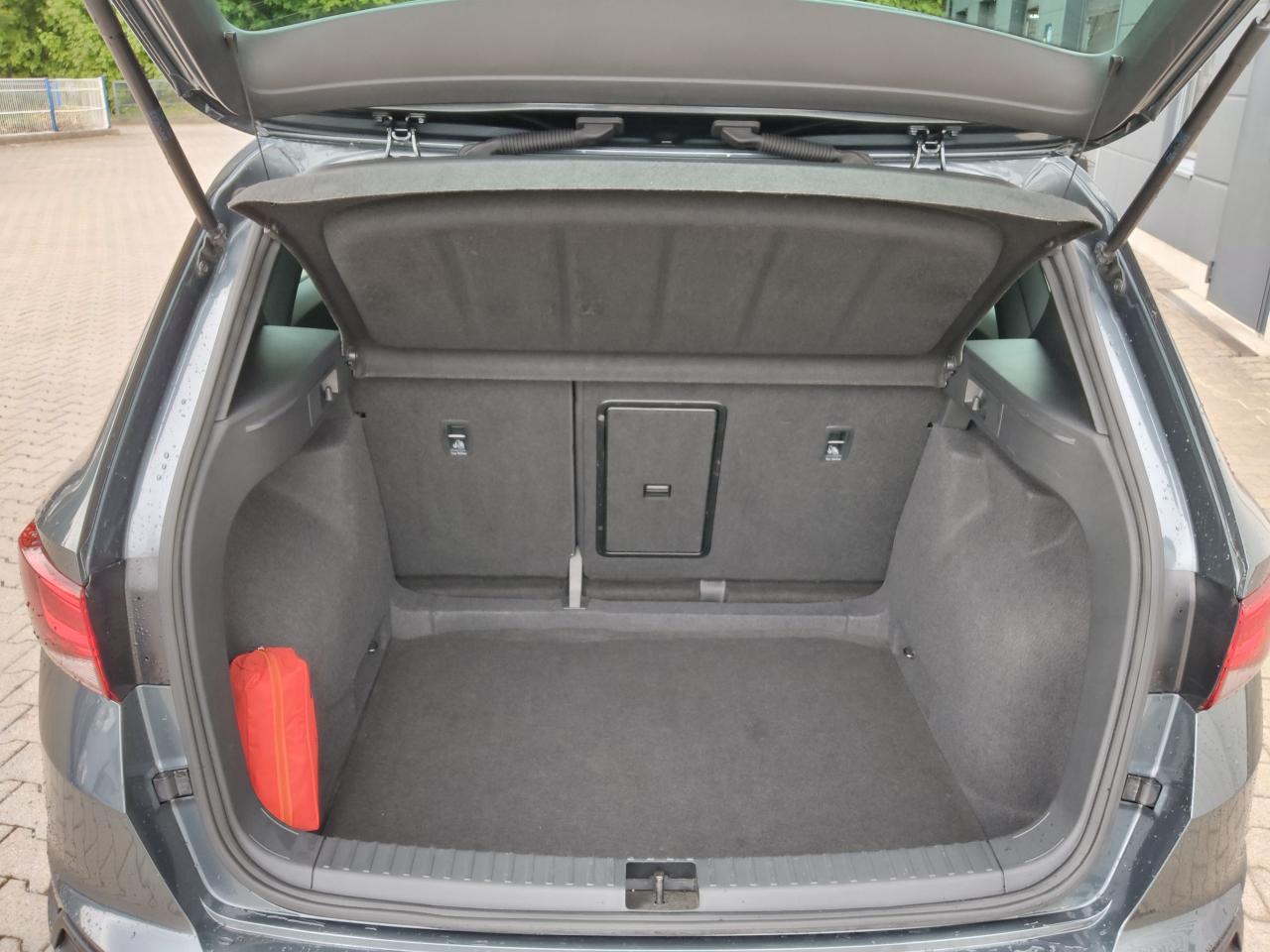 Seat ATECA XPERIENCE 2.0 TDI DSG STANDHEIZ. EPH SHZ Bildbeschreibung: Seat ATECA XPERIENCE 2.0 TDI DSG STANDHEIZ. EPH SHZ