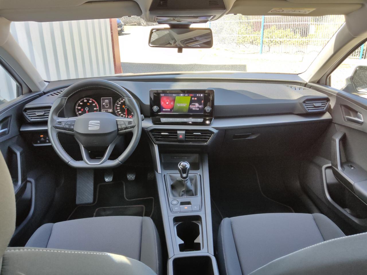 Seat LEON SPORTSTOURER REFERENCE 1.0 TSI TEMPOMAT DAB+ Bildbeschreibung: Seat LEON SPORTSTOURER REFERENCE 1.0 TSI TEMPOMAT DAB+