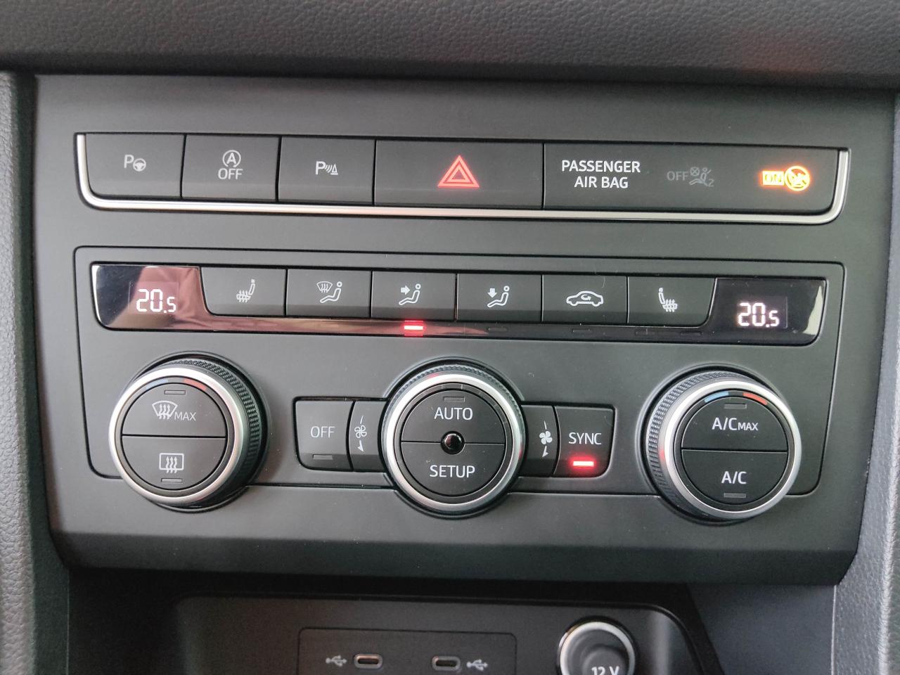 Seat ATECA STYLE 1.5 TSI ACT NAVI PARKLENKASSIST SHZ Bildbeschreibung: Seat ATECA STYLE 1.5 TSI ACT NAVI PARKLENKASSIST SHZ