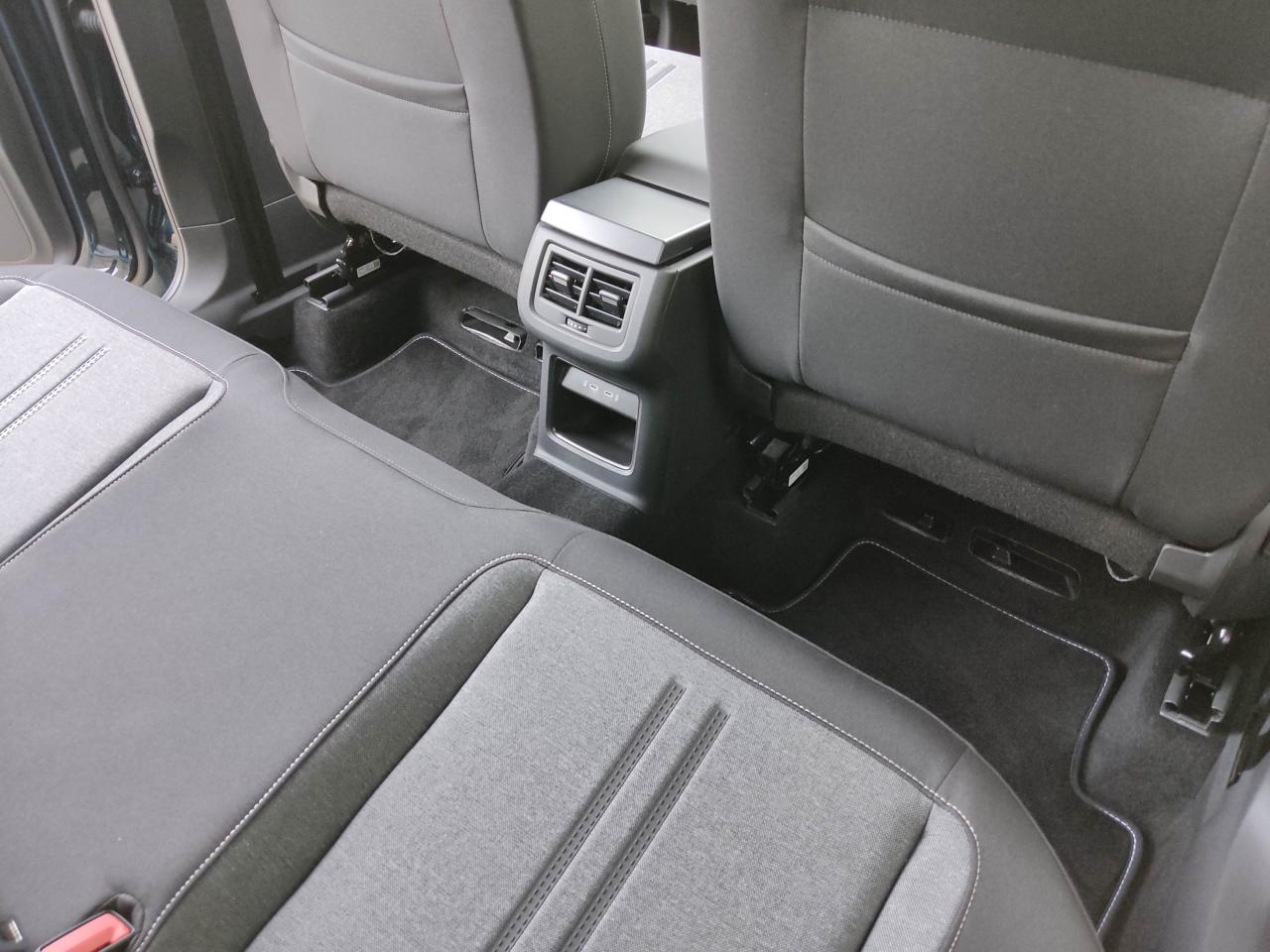 Seat ATECA STYLE 1.5 TSI ACT NAVI PARKLENKASSIST SHZ Bildbeschreibung: Seat ATECA STYLE 1.5 TSI ACT NAVI PARKLENKASSIST SHZ