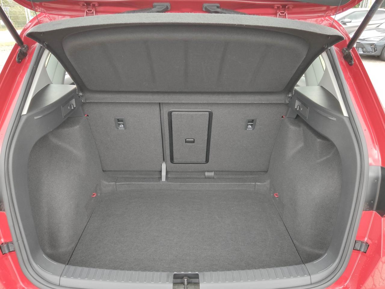 Seat ATECA STYLE 1.5 TSI ACT NAVI SITZHEI. KAMERA AHK Bildbeschreibung: Seat ATECA STYLE 1.5 TSI ACT NAVI SITZHEI. KAMERA AHK