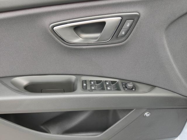 Seat LEON SPORTSTOURER FR 1.5 TSI ACT NAVI PANORAMAD. Bildbeschreibung: Seat LEON SPORTSTOURER FR 1.5 TSI ACT NAVI PANORAMAD.