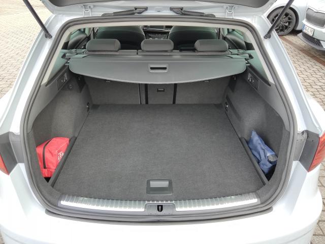 Seat LEON SPORTSTOURER FR 1.5 TSI ACT NAVI PANORAMAD. Bildbeschreibung: Seat LEON SPORTSTOURER FR 1.5 TSI ACT NAVI PANORAMAD.