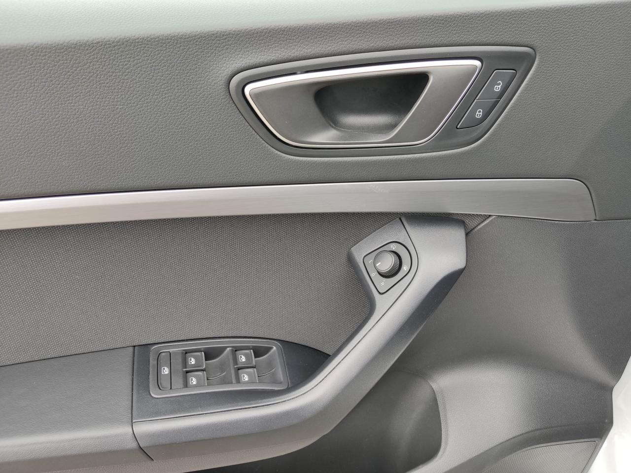 Seat ATECA FR 1.5 TSI SITZH. FULL-LINK KAMERA DAB+ Bildbeschreibung: Seat ATECA FR 1.5 TSI SITZH. FULL-LINK KAMERA DAB+