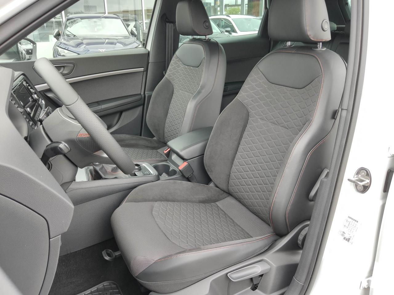 Seat ATECA FR 1.5 TSI SITZH. FULL-LINK KAMERA DAB+ Bildbeschreibung: Seat ATECA FR 1.5 TSI SITZH. FULL-LINK KAMERA DAB+