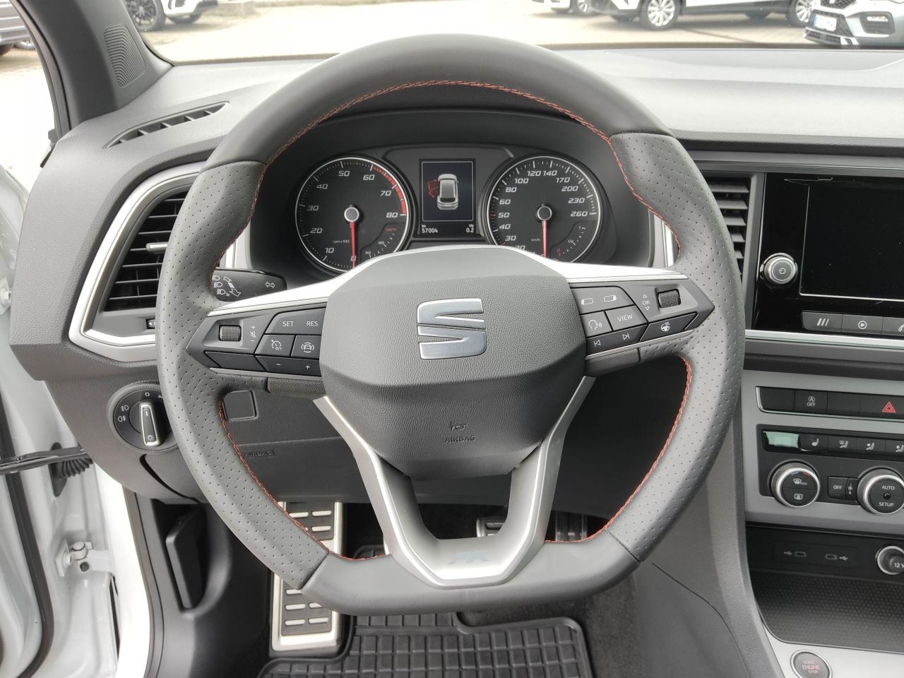 Seat ATECA FR 1.5 TSI SITZH. FULL-LINK KAMERA DAB+ Bildbeschreibung: Seat ATECA FR 1.5 TSI SITZH. FULL-LINK KAMERA DAB+